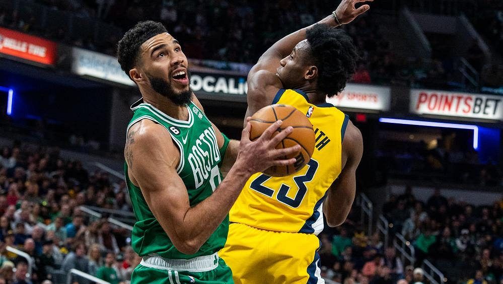 Boston výhrou v prodloužení v Indianě udržel první místo v NBA