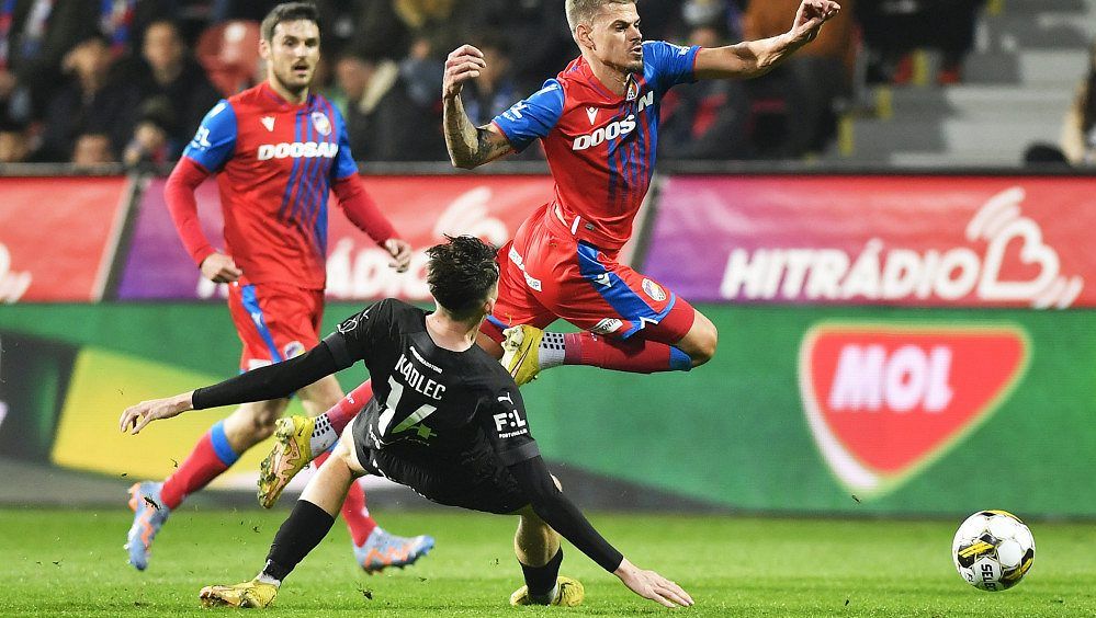 Premiérový gól nemá a po vyloučení slavil v šatně. Mladík z Bohemians poznává ligu