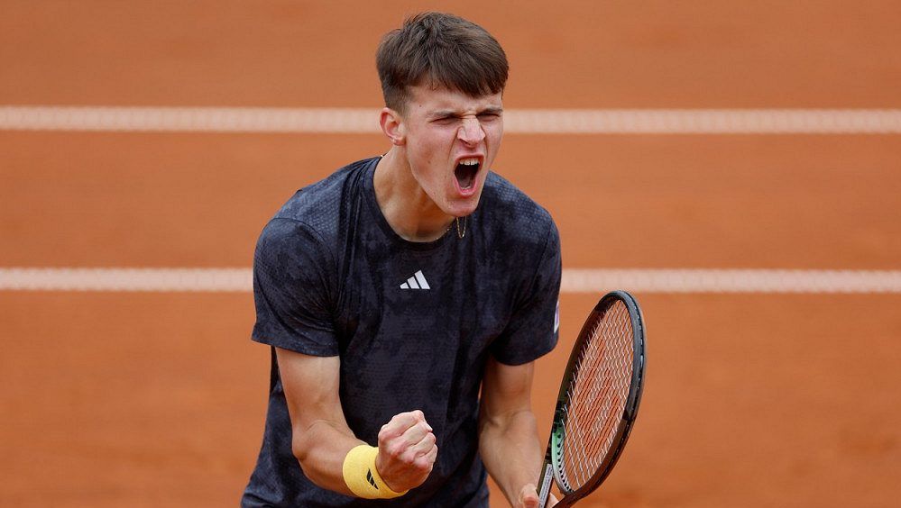 Sedmnáctiletý Menšík získal v Praze první titul v kariéře na challengeru