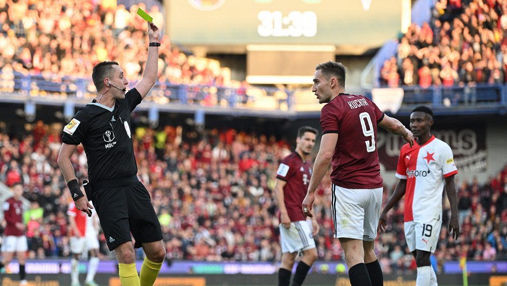 Ozdoby derby: skvělí fanoušci, opět kvalitní sudí a prostředí, kam vezmete děti