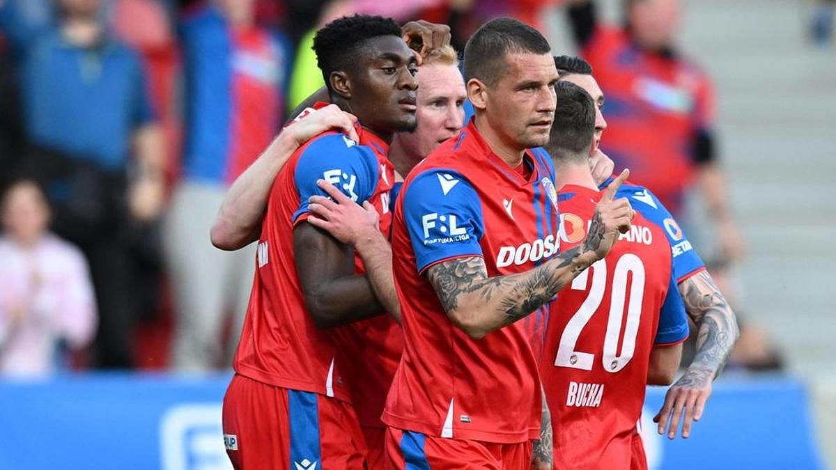 Slavia si podle sázkových expertů jede do Ostravy pro výhru, Plzeň ve šlágru nepřekvapí