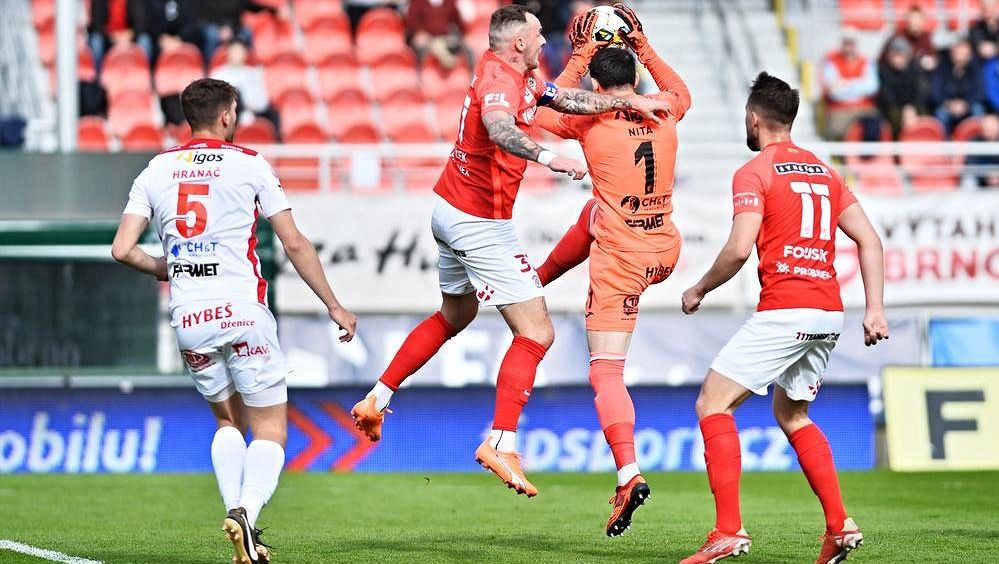 Kanonýr Řezníček dal dva góly a kouč Hašek mohl slavit