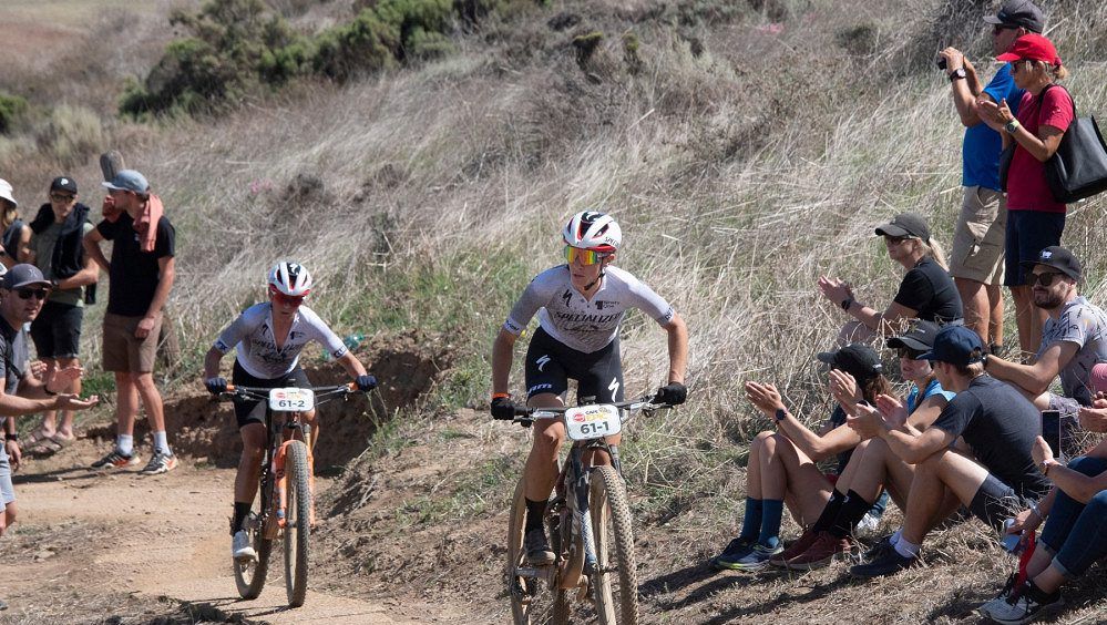 Bikerka Nash s Gómezovou klesly na Cape Epic na třetí místo