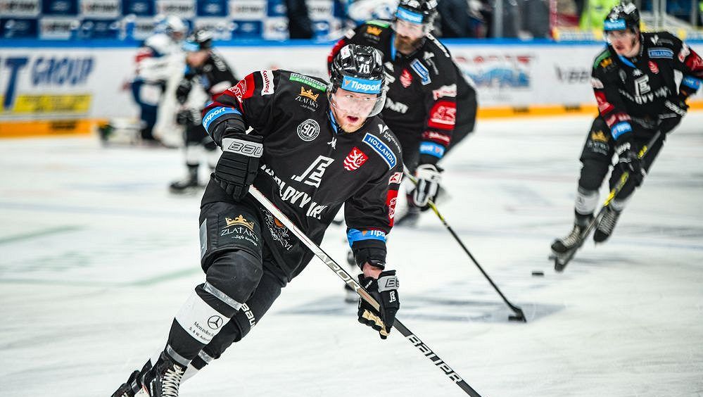 Radikální řez v extraligových Varech. Končí devět hokejistů