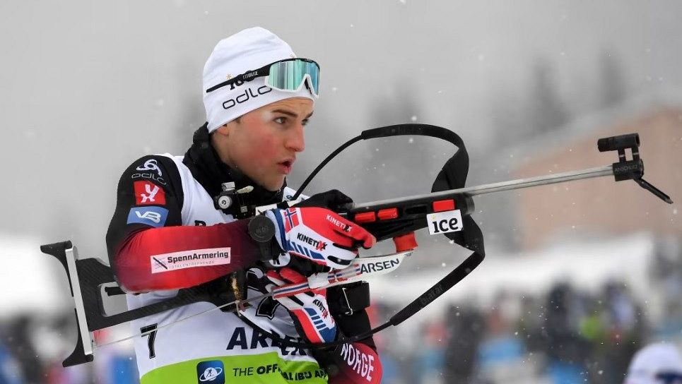 Biatlonový král Bö poražen. Vítěze místo oslav dohnaly myšlenky na rodinné neštěstí