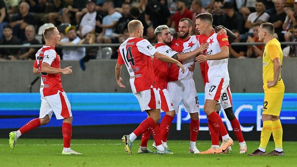 Uhrin: Je výhoda hrát teď proti ukrajinským týmům, Provod je pořád spíš středový hráč