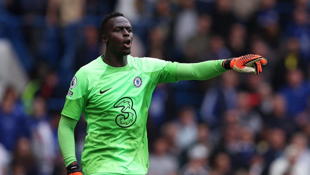 Po Koulibalym a Kantém odešel z Chelsea do Saúdské Arábie i brankář Mendy