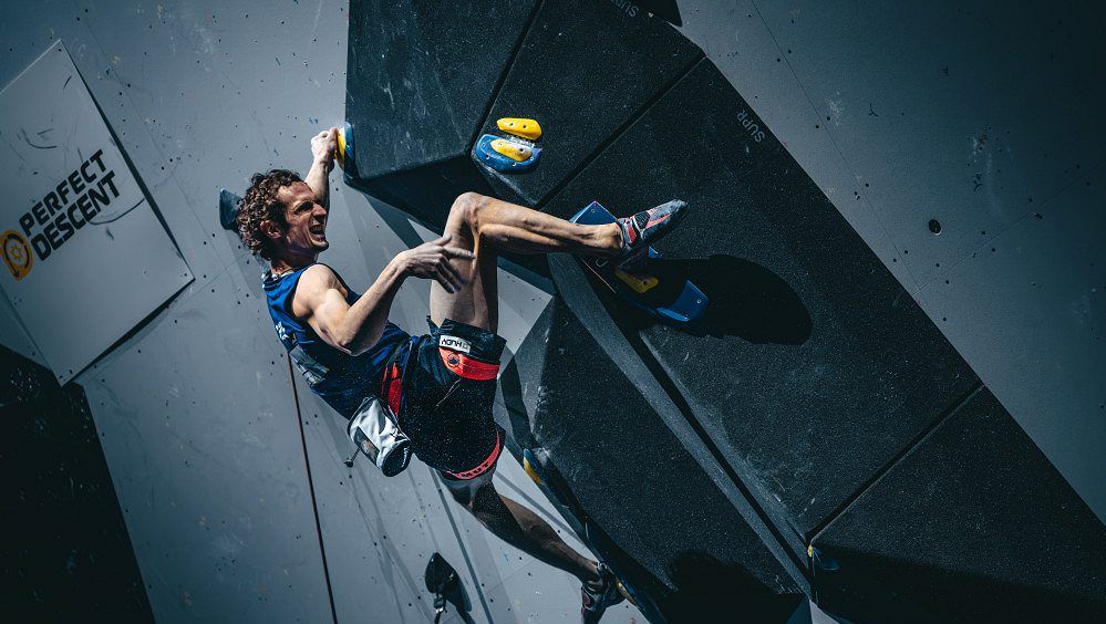 Ondra je v olympijské generálce na SP v Chamonix ve finále lezení na obtížnost