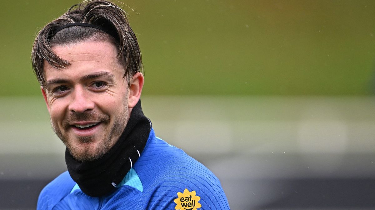 Grealish po zápase s Maltou ukázal srdce. Příklad hodný následování