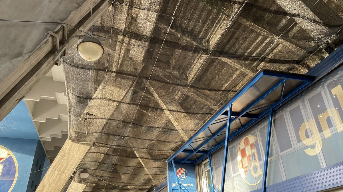 Ruinami na fotbal. Slavný Maksimir rozhodně krásou neoplývá