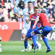 Zleva brankář Dominik Holec z Karviné, Dávid Krčík z Karviné, Jan Kliment z Plzně, Pavel Šulc z Plzně.