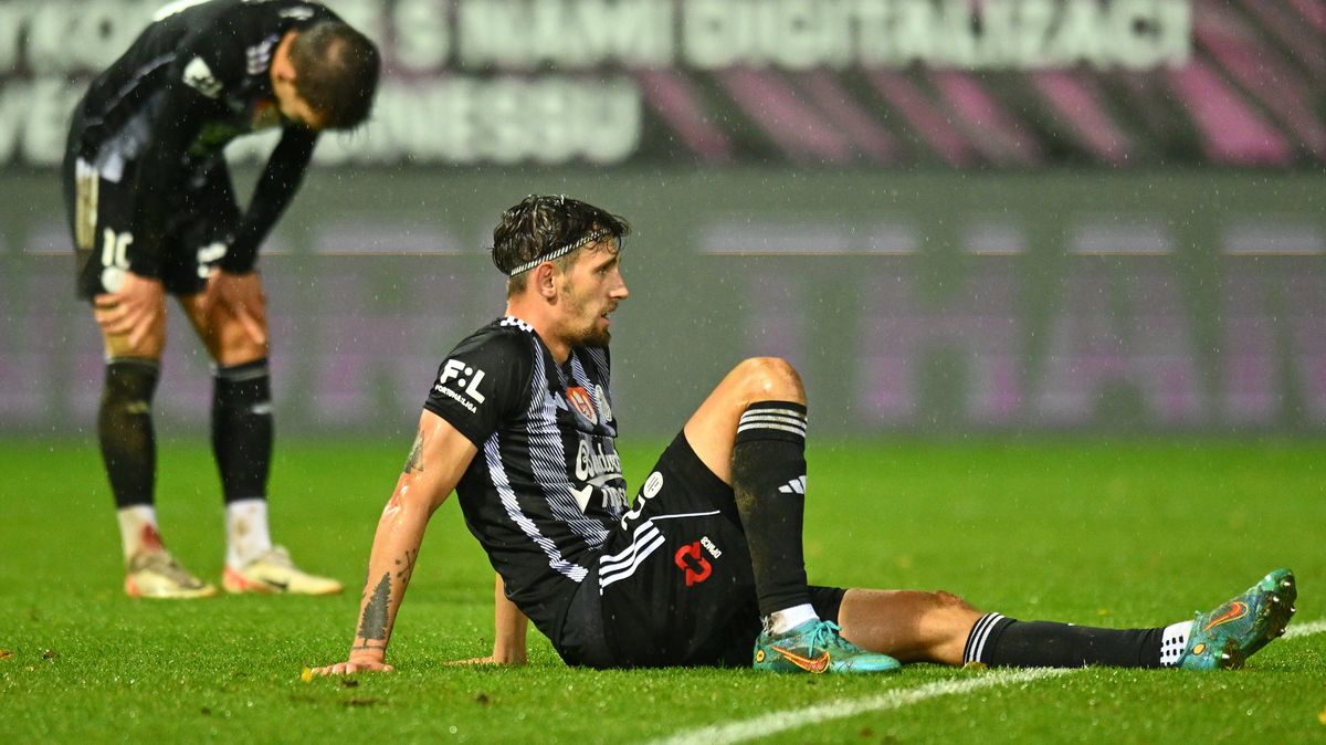 Jsem strašně zklamaný, přiznal Nikl. Vyřazeného Horu bude vedení Dynama řešit