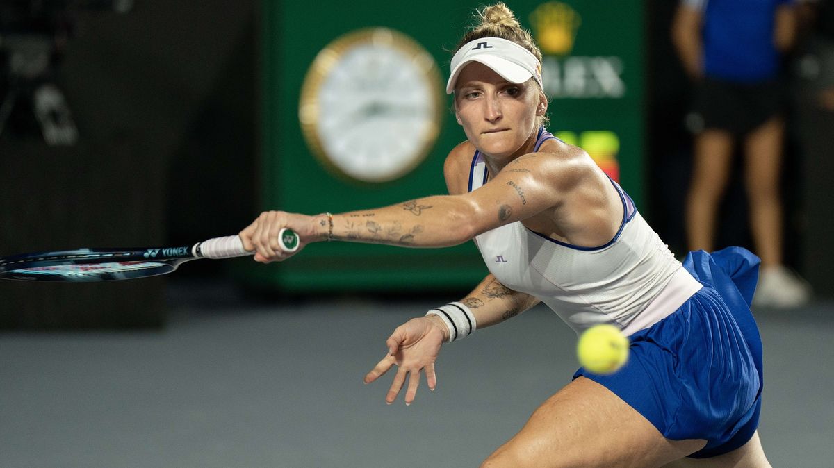 Vondroušová neuspěla ani ve druhém duelu Turnaje mistryň, Krejčíková se Siniakovou vítězně