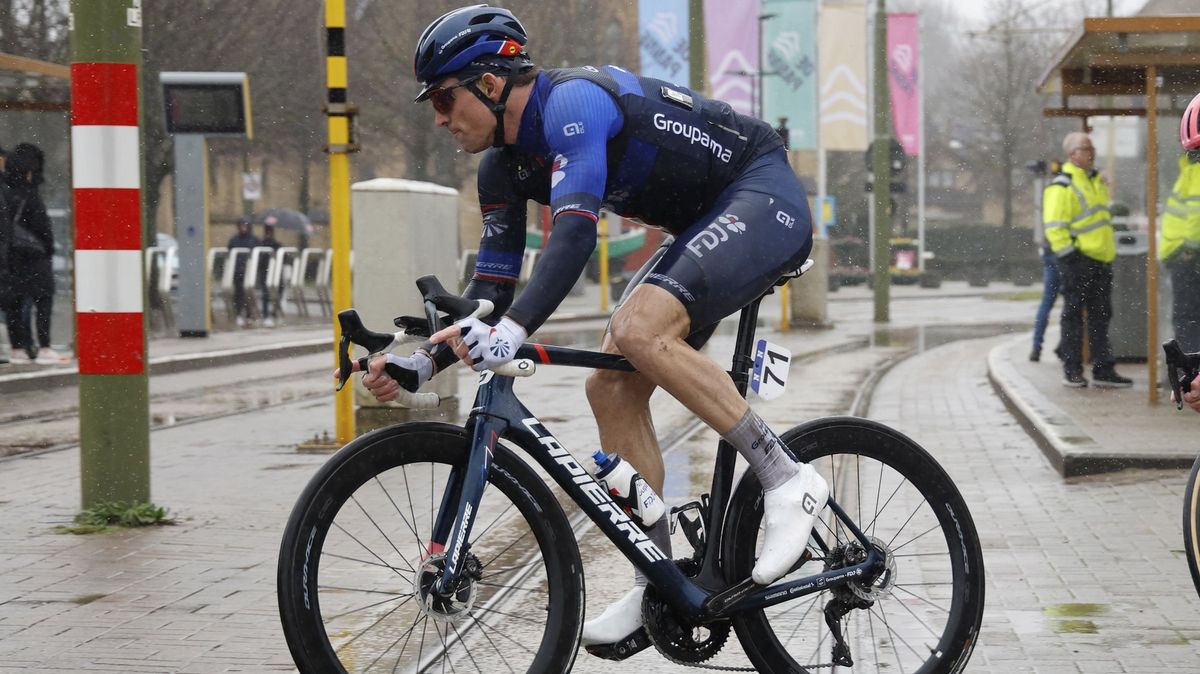 Dvanáct let a neřekli mi ani „bravo“. Cítím se zrazen, stěžuje si hvězdný cyklista