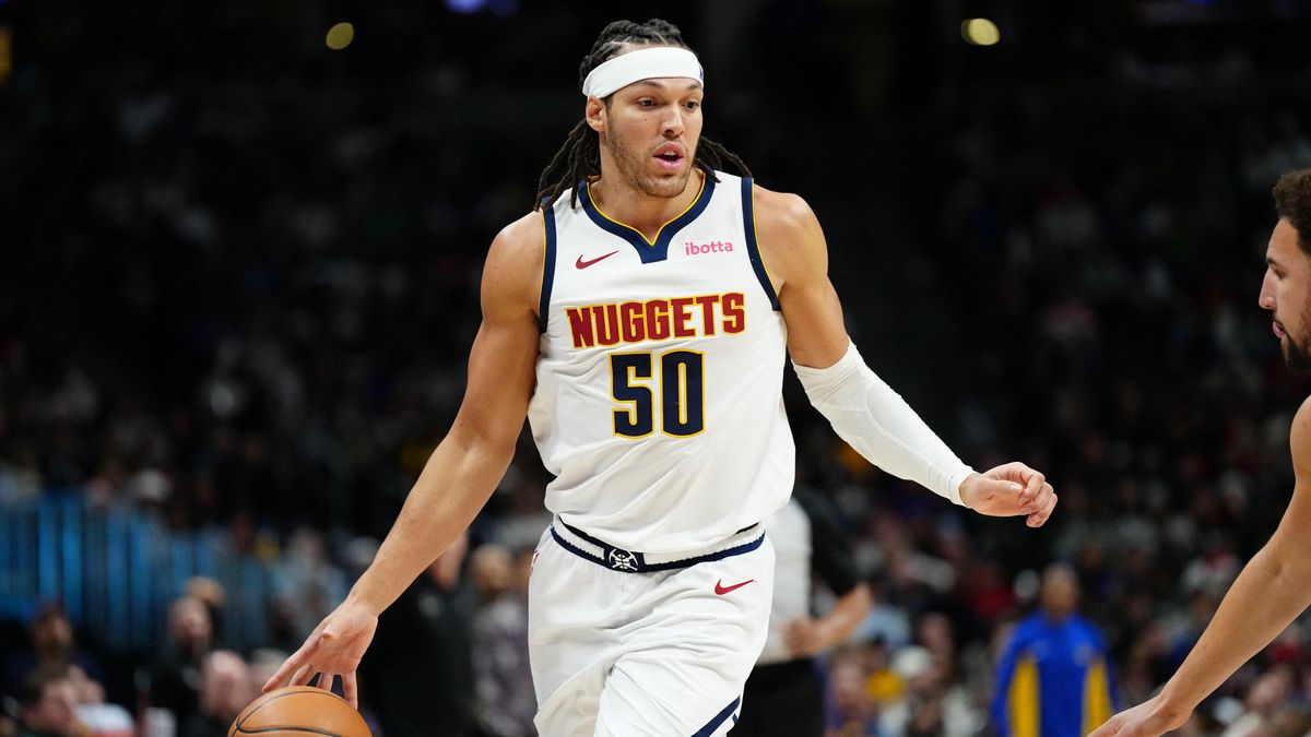 Šampiona NBA pokousal o Vánocích pes, v obličeji a na ruce má 21 stehů