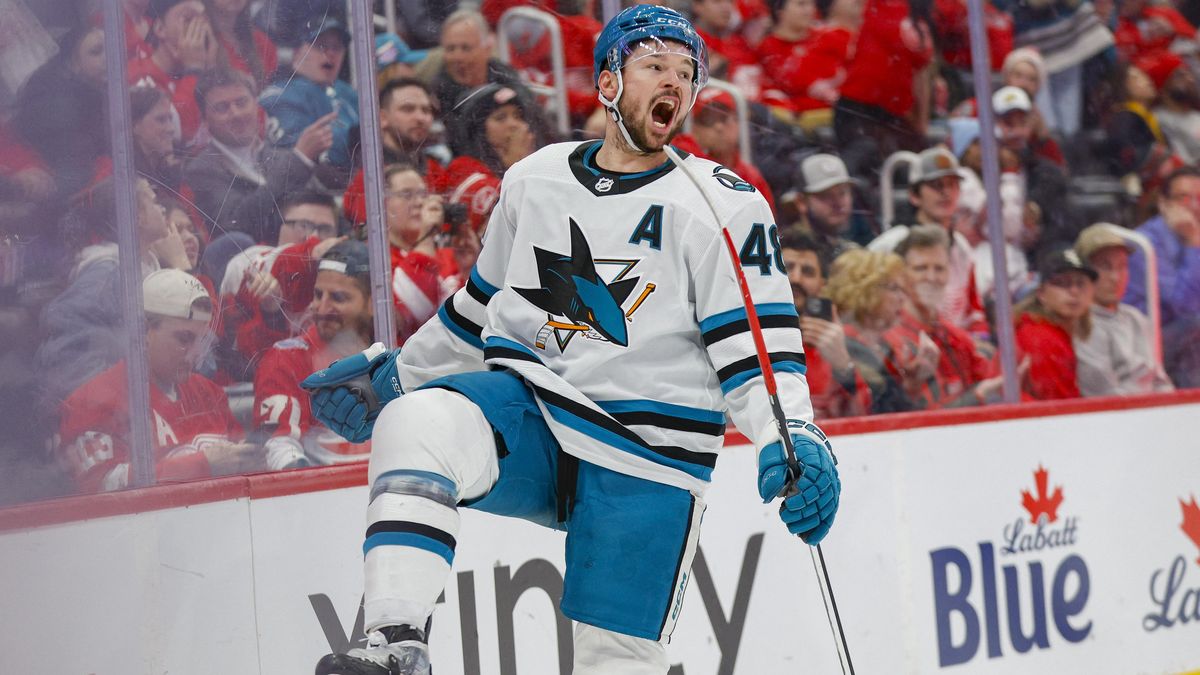 Neměl jsem problém to trochu seřvat, říká Hertl. Český lídr vrací Sharks góly i jiskru