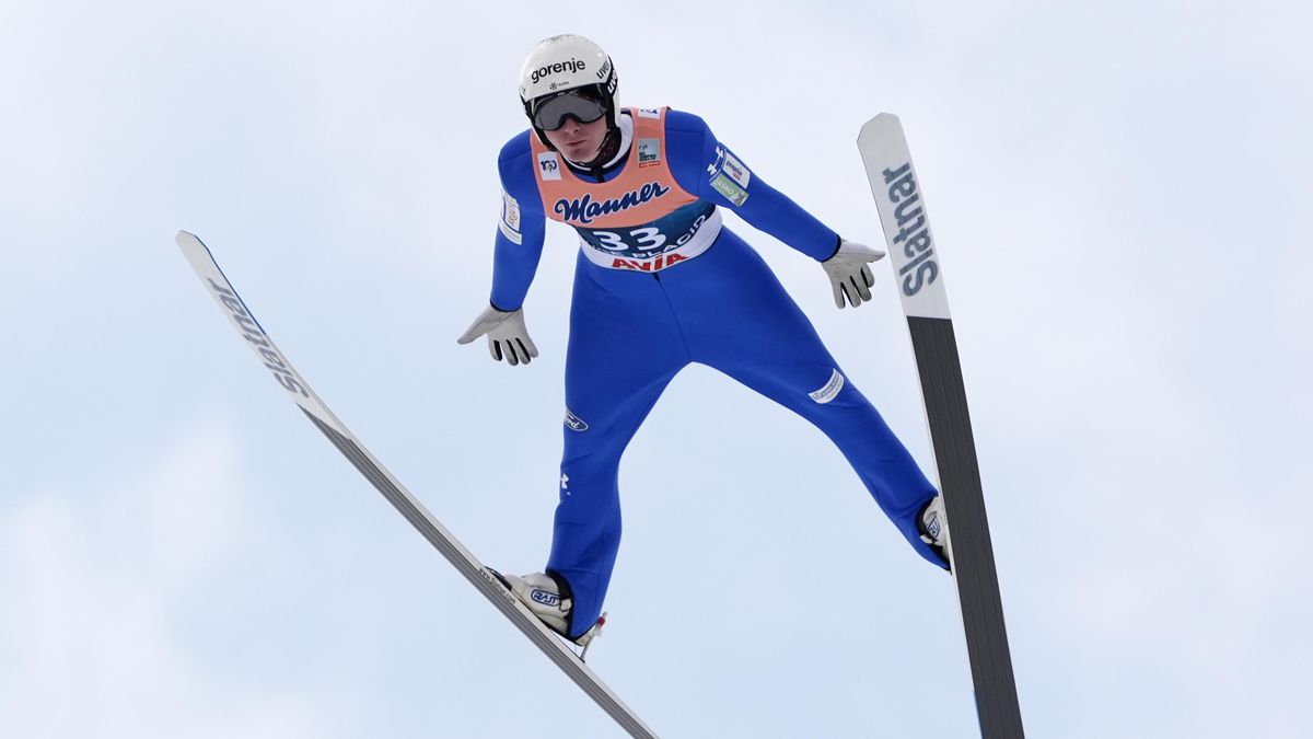 Domen Prevc po pěti letech vyhrál v SP skokanů, Koudelka bodoval na 21. místě