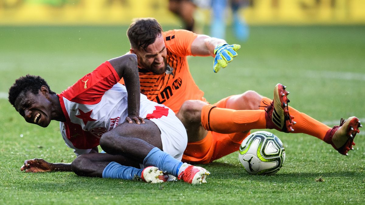 Slavia bude v duelu s Jabloncem stíhat Spartu. Klokani hrají v Hradci Králové