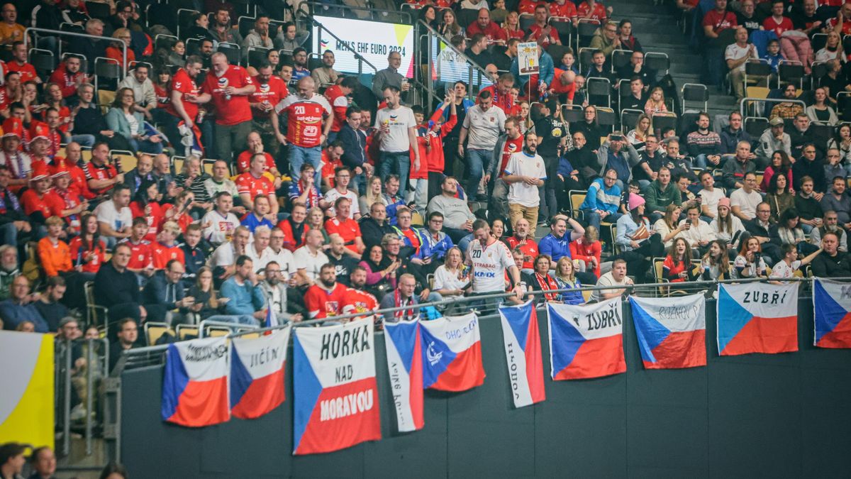 Fantazie, slzy na krajíčku! Mnichov se zbarvil do českých barev