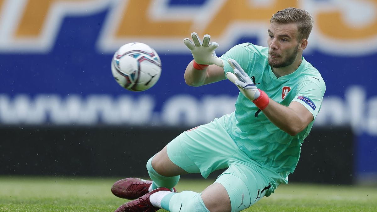 Liverpool prodloužil smlouvu s brankářem Jarošem