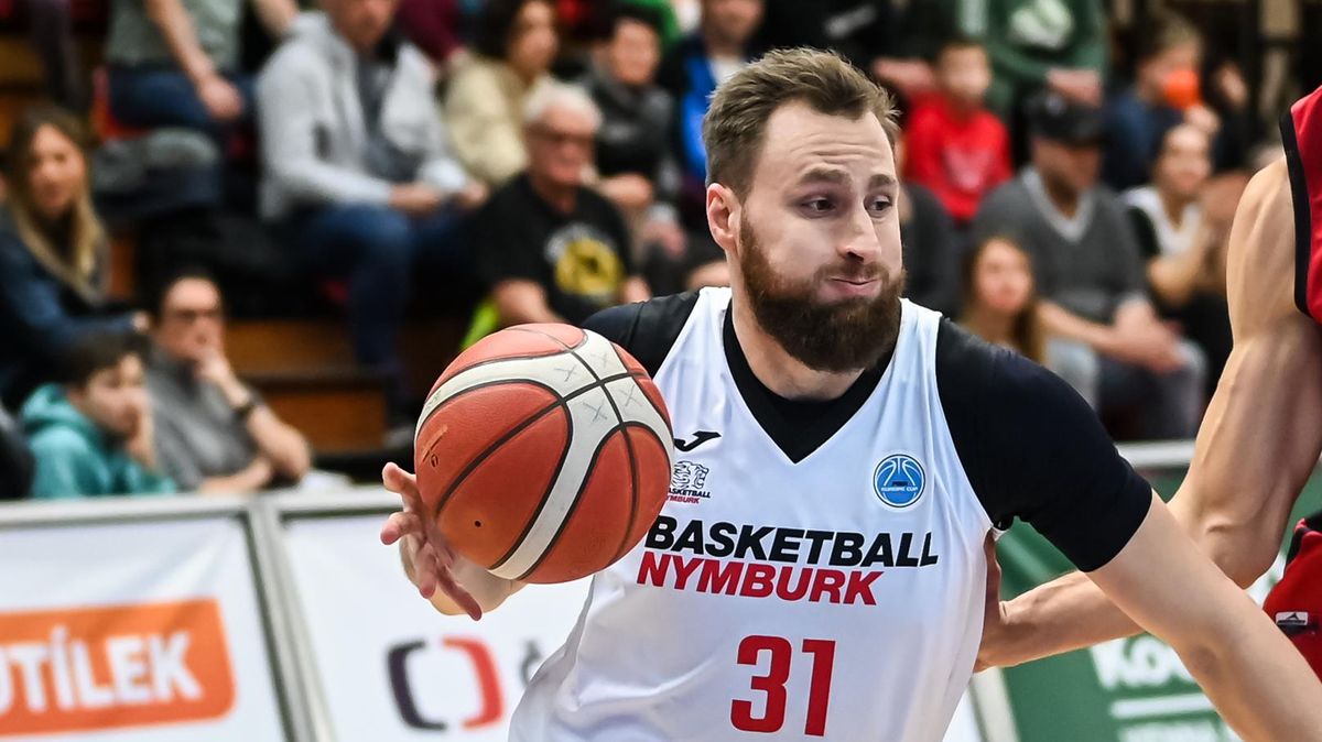 Basketbalisté Nymburka vyhráli v Manise a jsou ve čtvrtfinále Evropského poháru