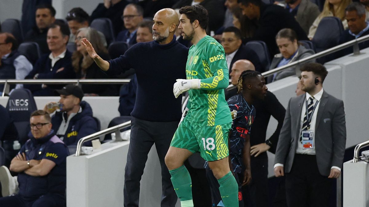 Náhradní gólman zřejmě přihrál Manchesteru City titul. Jinak by byl mistrem Arsenal, uznal Guardiola