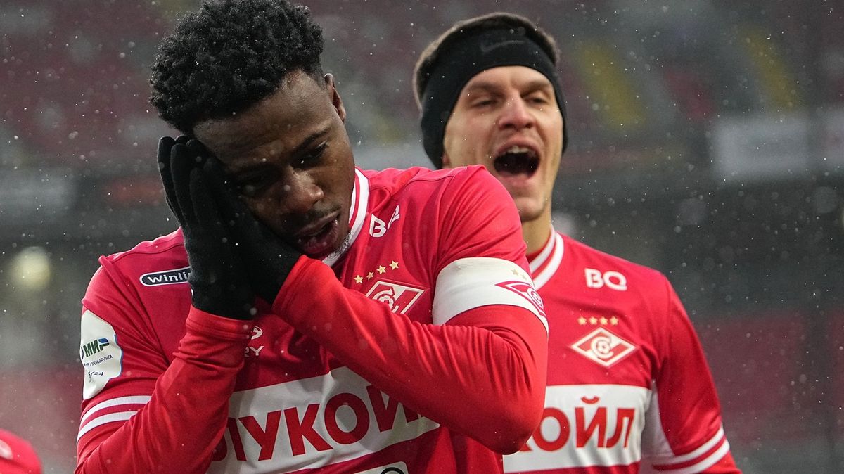 Nizozemský fotbalista Promes odsouzený za pašování drog byl zatčen v Dubaji