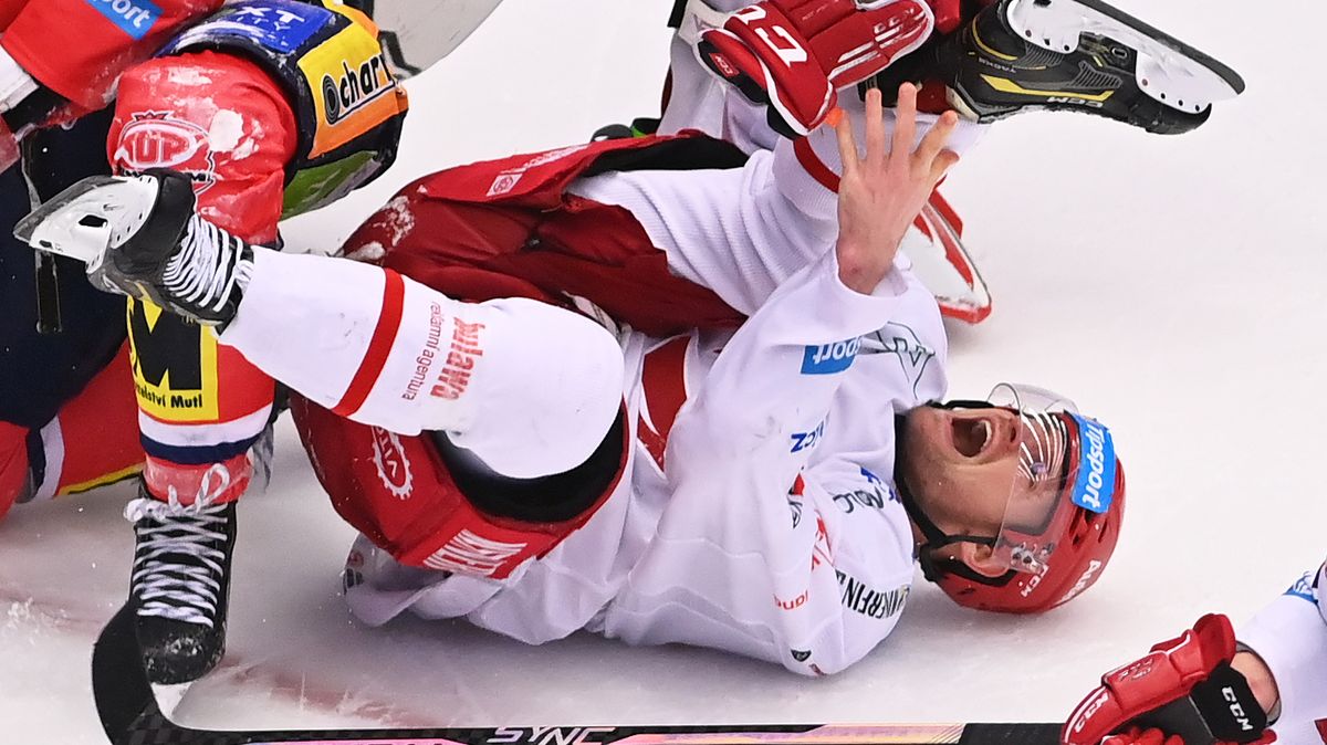 Jeřábek po operaci vzkazuje: Mé zranění byla nešťastná náhoda. A prosí, ať přestane hon na jednu osobu