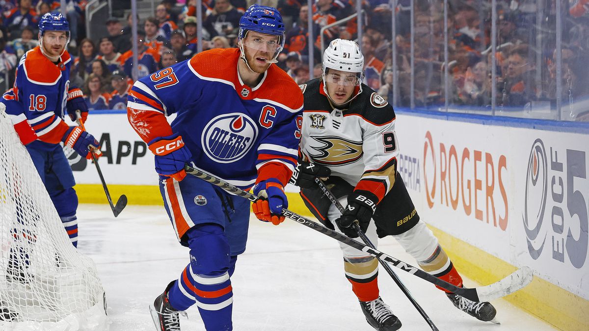 Hvězdami týdne v NHL jsou McDavid, Thompson a Lafreniére
