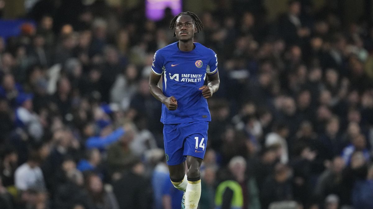 Fotbalisté Chelsea útočí na poháry