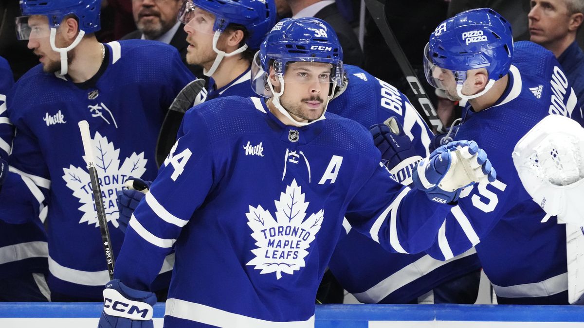 Matthews se svým pětašedesátým gólem v sezoně podílel na obratu Toronta