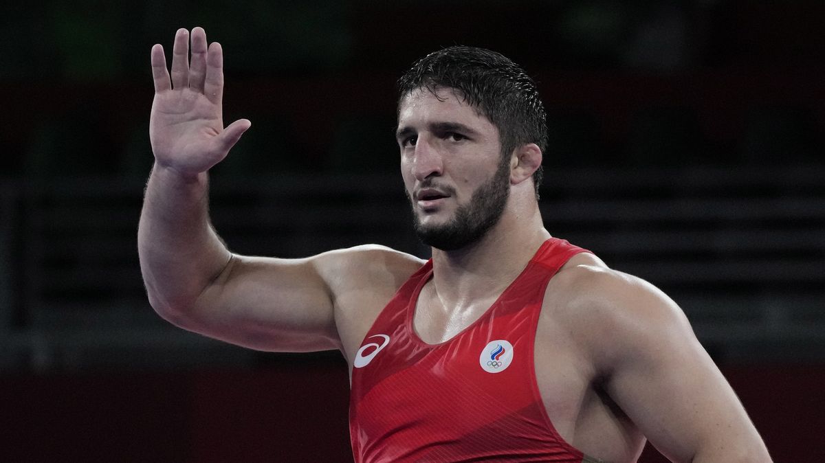 Dvojnásobný olympijský vítěz Sadulajev má kvůli podpoře invaze stop