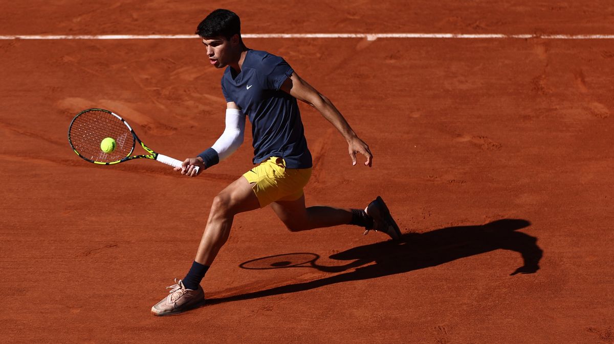 Alcaraz a Zverev se utkají o první titul na French Open