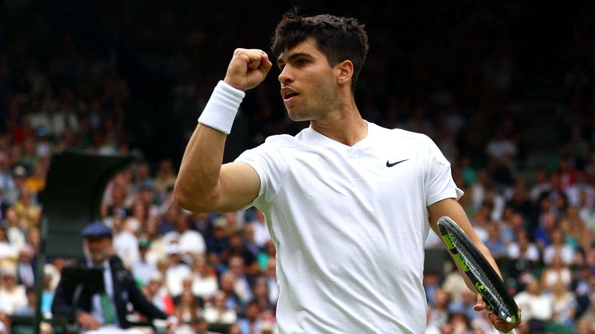 Obhájce Alcaraz na úvod Wimbledonu vyřadil kvalifikanta