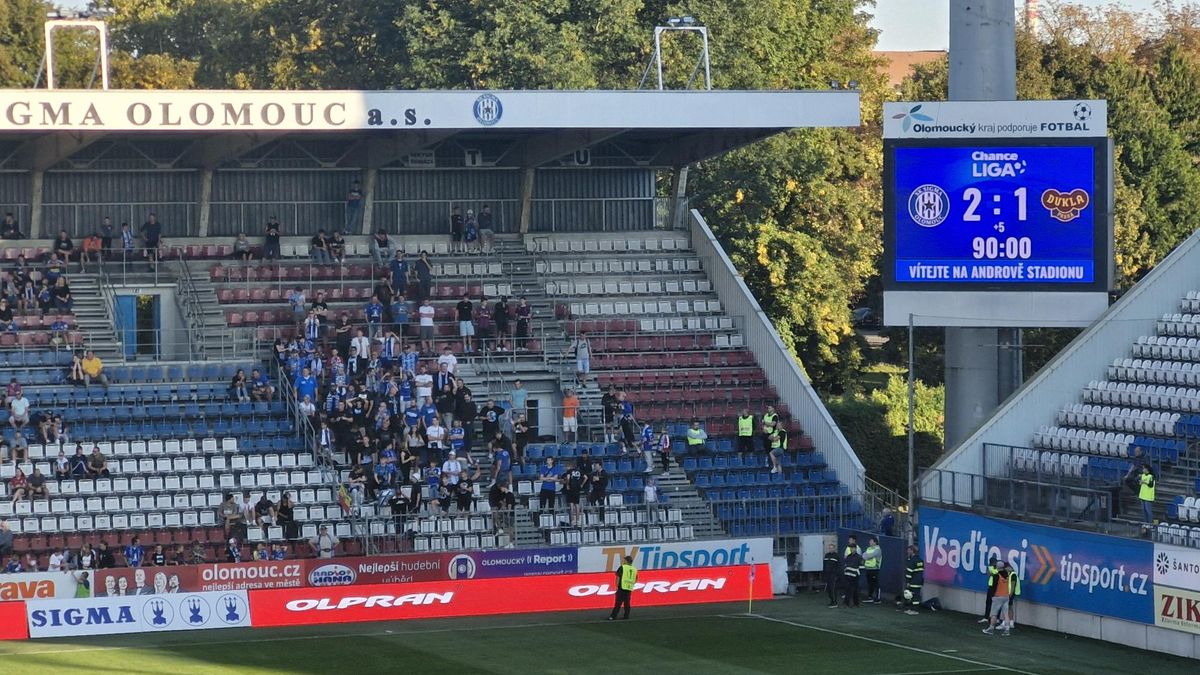 Ochranka v Olomouci napadla vlastní fanoušky