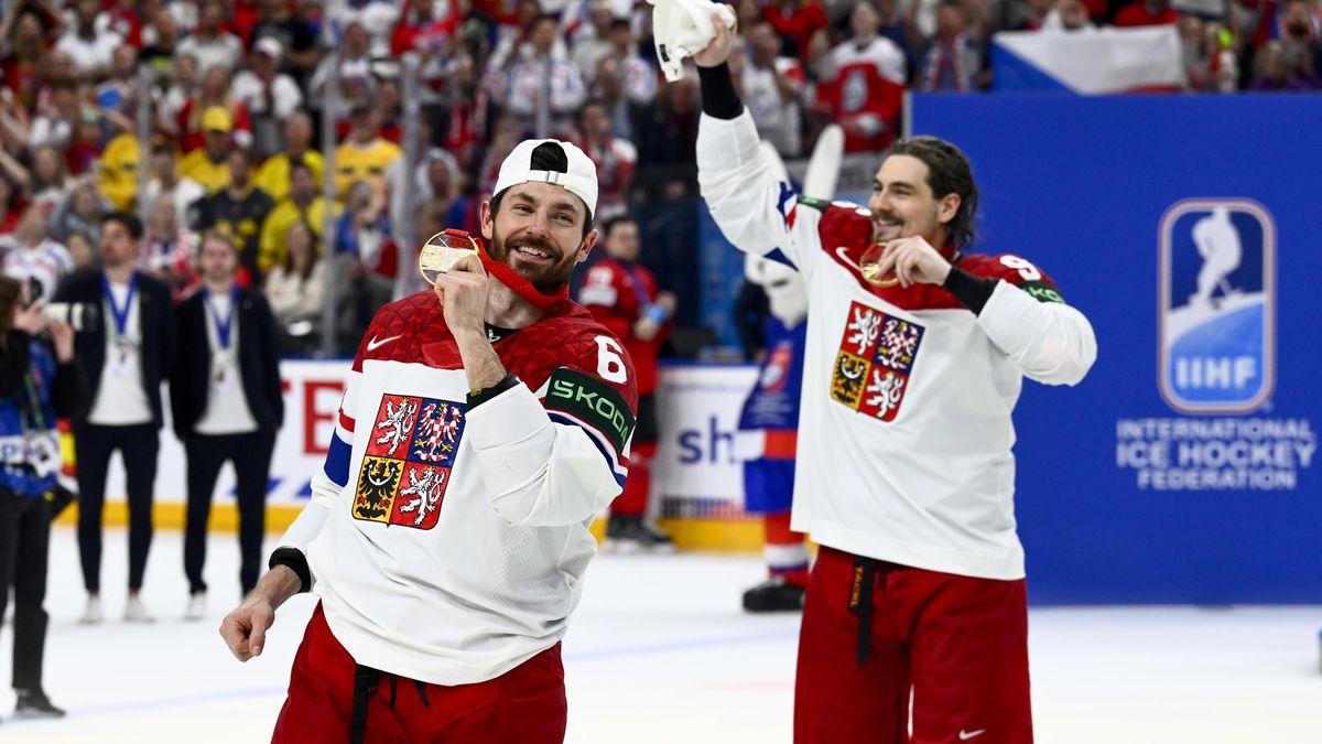 Možná se už nevrátím. Čerstvý mistr světa z Prahy přiznal zájem z NHL