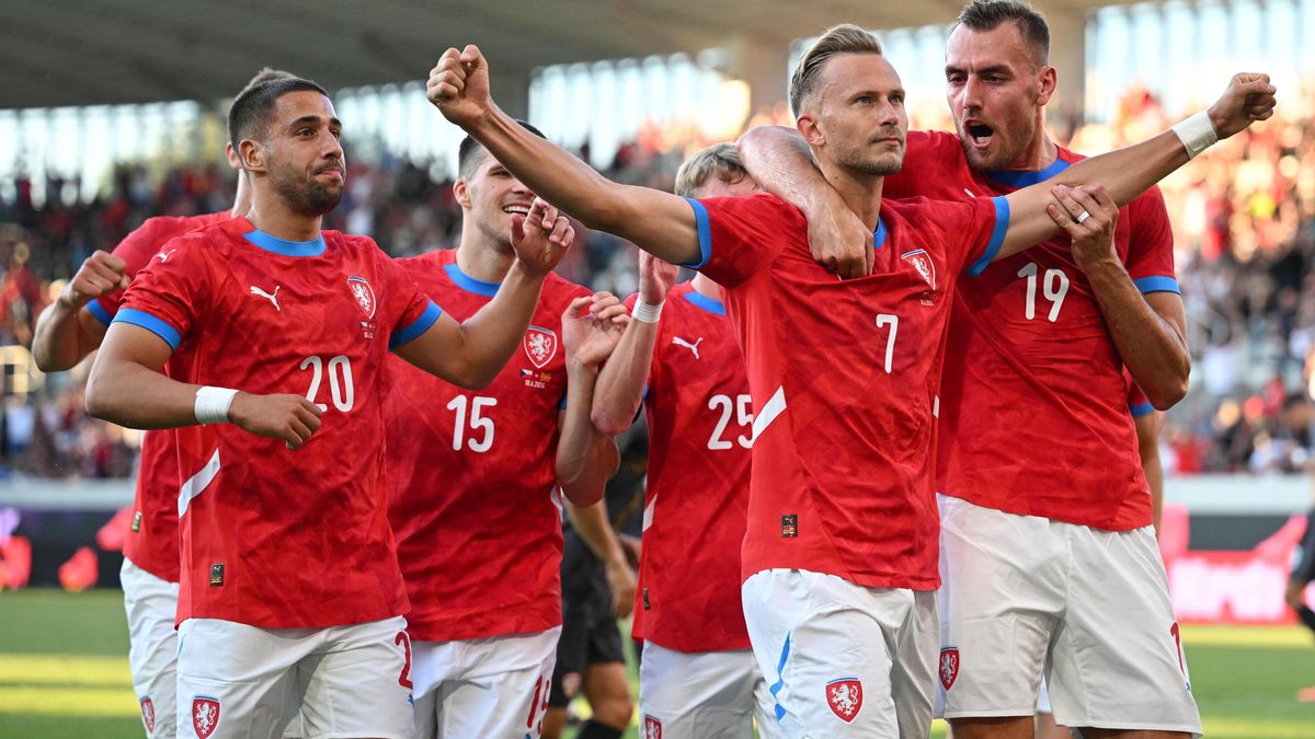 S Barákem i Juráskem. Hašek chystá na Gruzii rošády v sestavě
