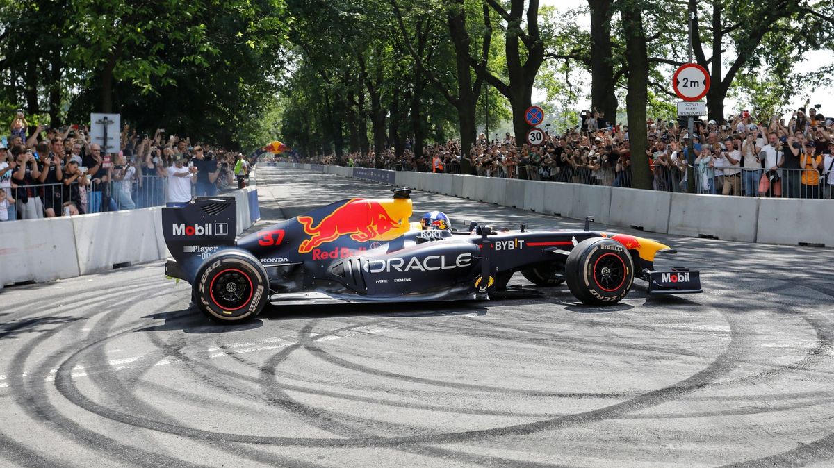 Monopost Red Bull bude v Praze řídit bývalý pilot F1 Coulthard