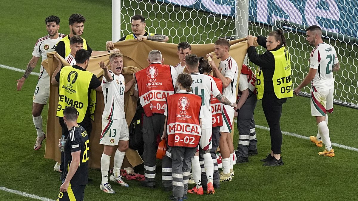 Zděšení na Euru. Maďarský fotbalista bezvládně ležel, ožily hororové vzpomínky na Eriksena