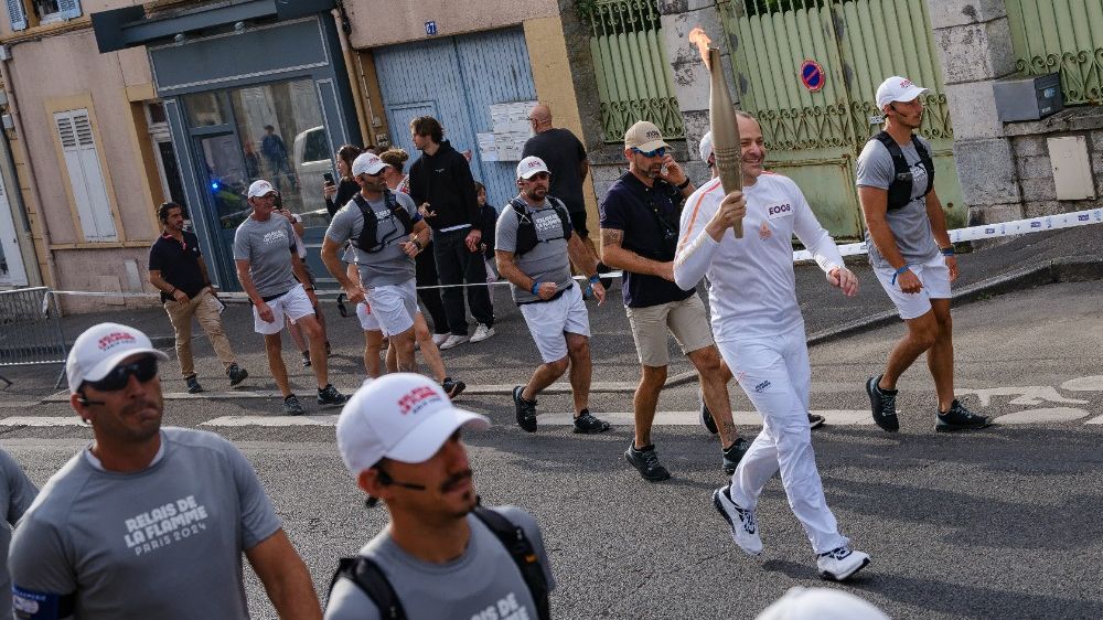 Štafety s olympijskou pochodní se ve Francii zúčastnil jediný Čech