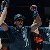 Jairo Pacheco nečekaně na body porazil Lea Brichtu.