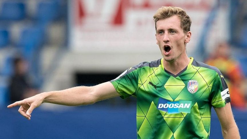 Český obránce míří do řecké ligy, podepsal smlouvu s nováčkem