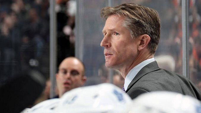 O cenu pro nejlepšího trenéra sezony NHL se ucházejí Montgomery, Hakstol a Ruff