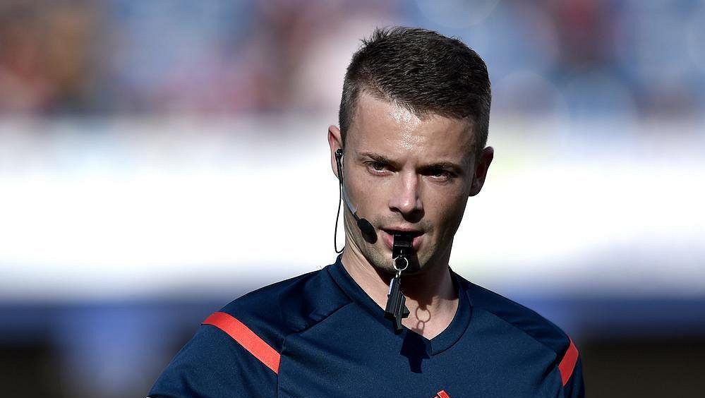 Comeback po alkoholové aféře. Rozhodčí se vrací mezi profesionály