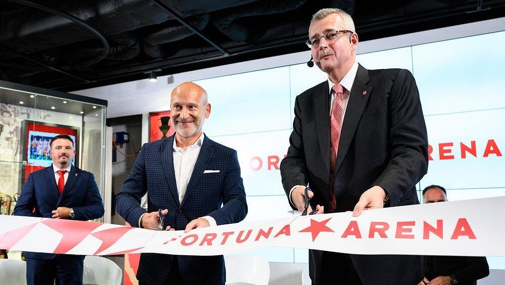 Do fotbalu se má přihrnout za televizní práva více peněz. Tvrdík řekl, kdy bude kalibrovaná čára