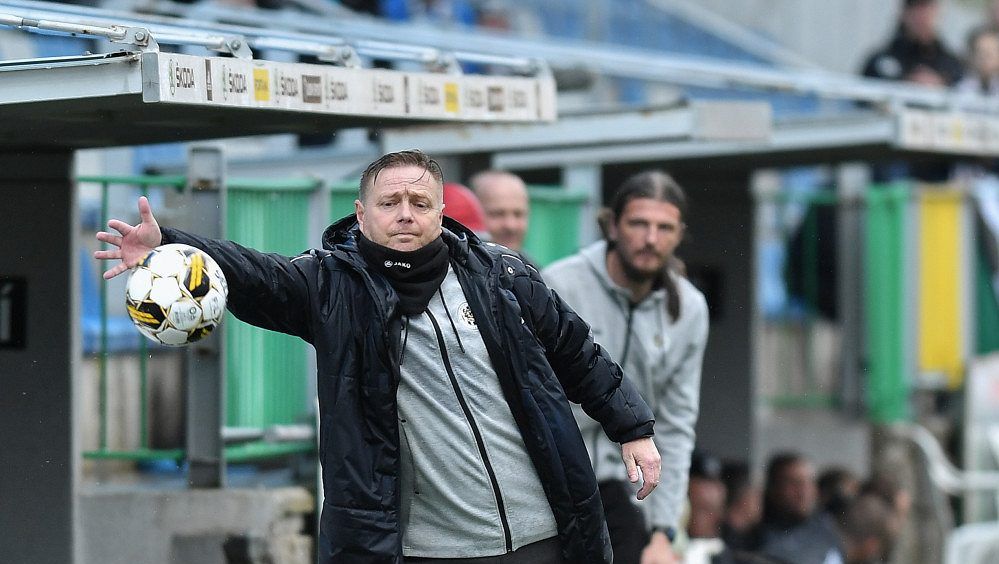 Jako jediní obrali v Edenu Slavii. Nechceme jí škodit, usmívá se Hejkal a rád by zůstal asistentem