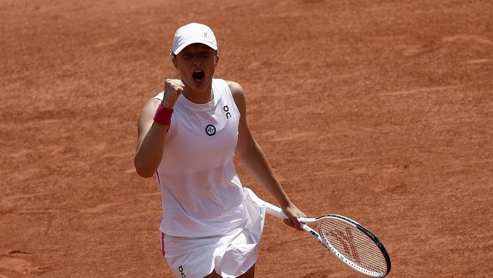 Roland Garros |  Šwiateková – Gauffová 6:4, 6:2, Šwiateková og Haddadová Maia er i semifinalen til Roland-Garros.  Zverev og Ruud skal spille til finalen