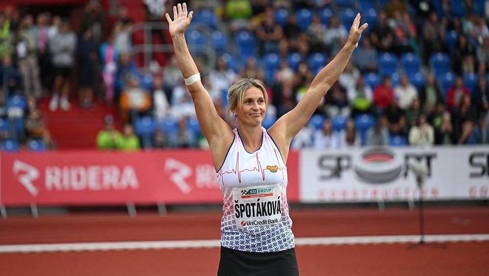 Krásné loučení, dávám pět hvězdiček! Špotáková nadchla diváky a těšila se na pivo