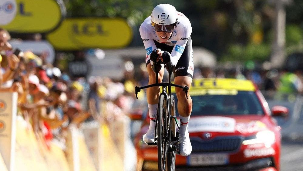 Pogačar počítá s tím, že pojede Tour de France s ortézou na zlomeném zápěstí
