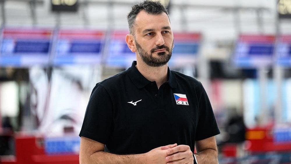 Člověk nikdy nesmí přestat věřit, říká volejbalový kouč Athanasopoulos